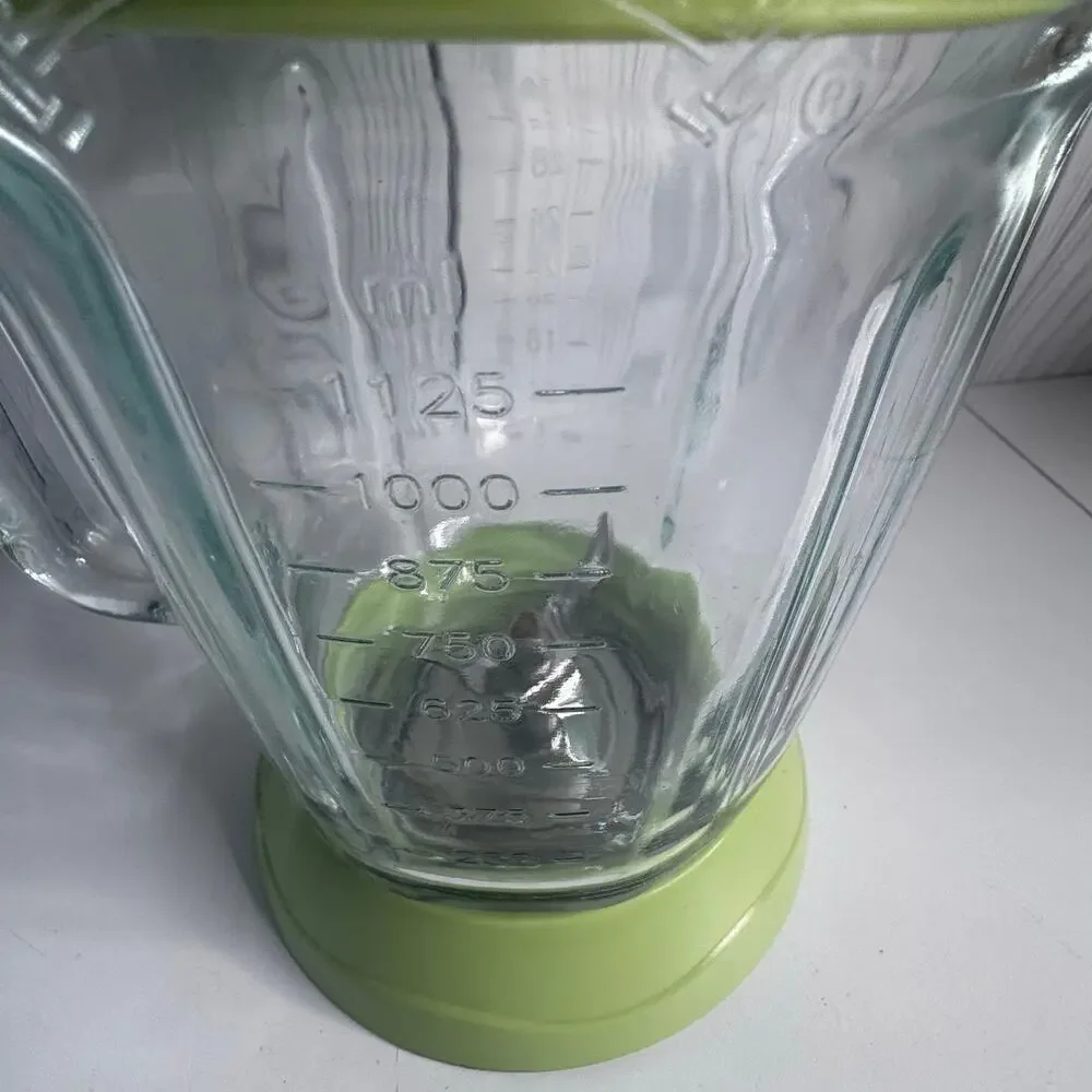 Margaritaville Frozen Concoction Maker 36 oz Glass Pitcher & Lid